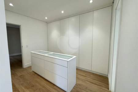 Apartamento à venda com 4 suítes em Alto da Boa Vista, São Paulo, SP