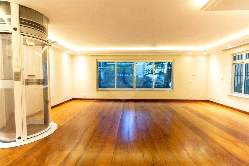 Casa à venda ou para alugar com 3 suítes em Sumaré, São Paulo, SP