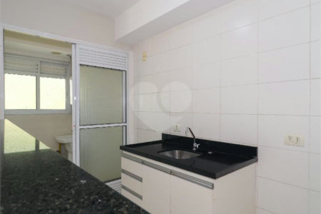 Apartamento à venda com 3 quartos, sendo 1 suíte, em Parque Reboucas, São Paulo, SP