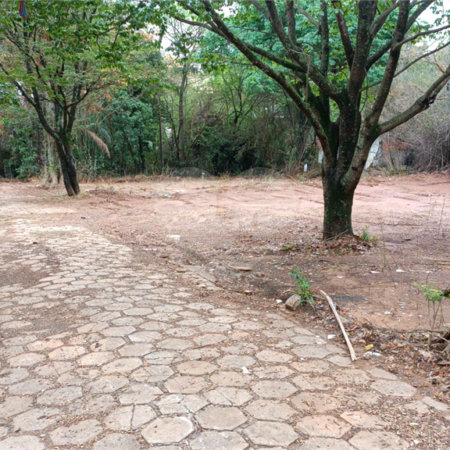 Terreno de 4600 m²