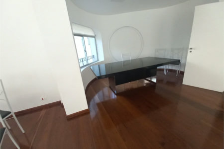 Apartamento à venda com 3 quartos, sendo 1 suíte,  em Vila Andrade, São Paulo, SP