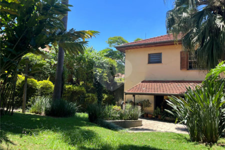 Sobrado à venda com 3 quartos em Jardim Petrópolis, São Paulo, SP
