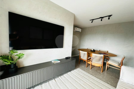 Apartamento à venda com 3 quartos em Vila Cordeiro, São Paulo, SP