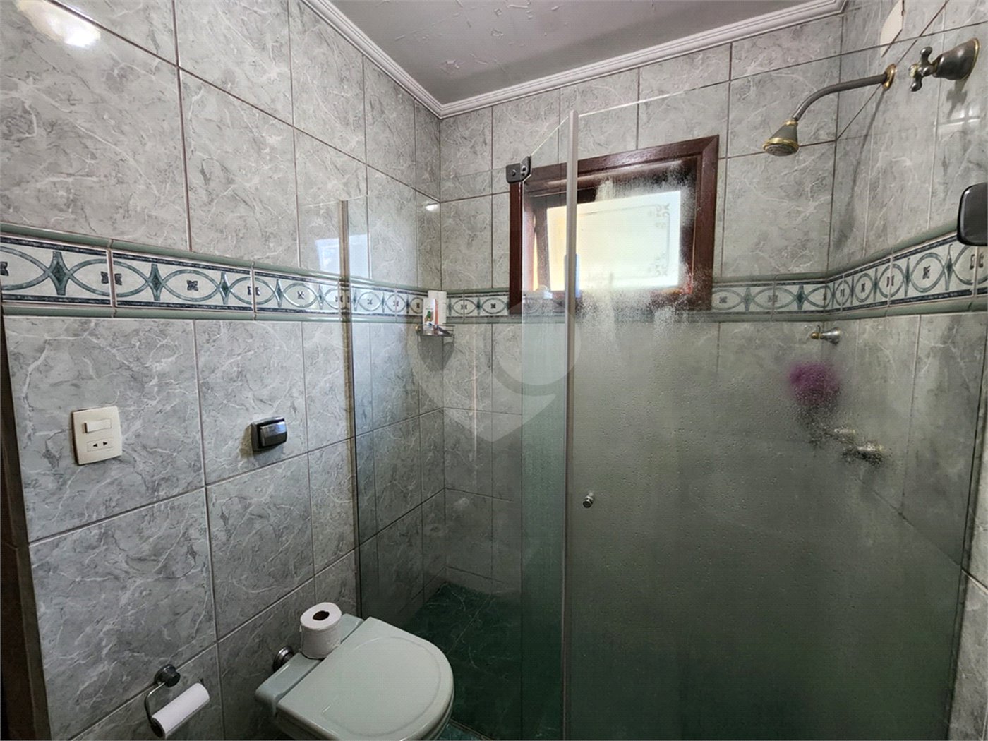Casa à venda com 5 suítes no condomínio Suíça da Cantareira, Mairiporã - SP