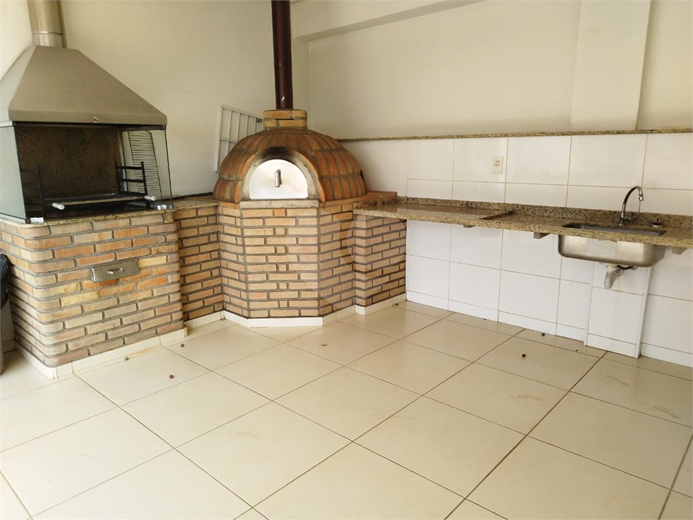 Apartamento à venda com 3 quartos, sendo 1 suíte, em Jardim Nova Era, Salto, SP