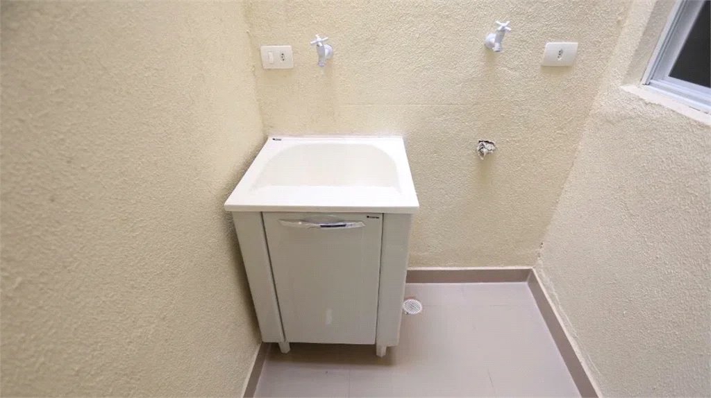 Casa à venda com 3 quartos, sendo 1 suíte, em Jardim Bonfiglioli, São Paulo, SP