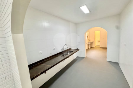 Apartamento à venda com 4 quartos, sendo 1 suíte, em Lagoa, Rio de Janeiro, RJ
