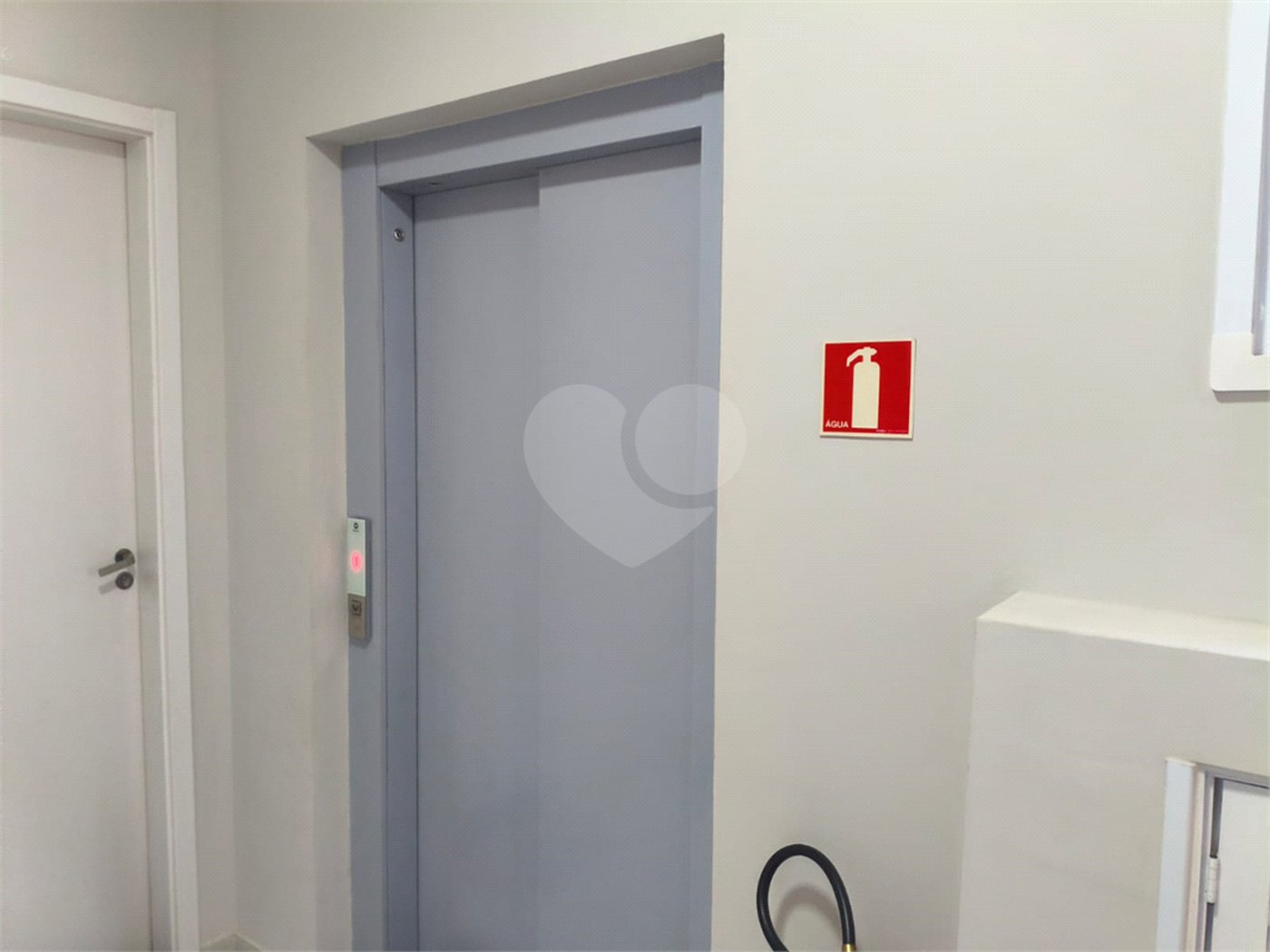 Apartamento à venda com 2 quartos em Vila Asem, Itapetininga, SP
