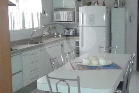 Casa à venda com 3 quartos, sendo 1 suíte, em Vila Mazzei, São Paulo, SP