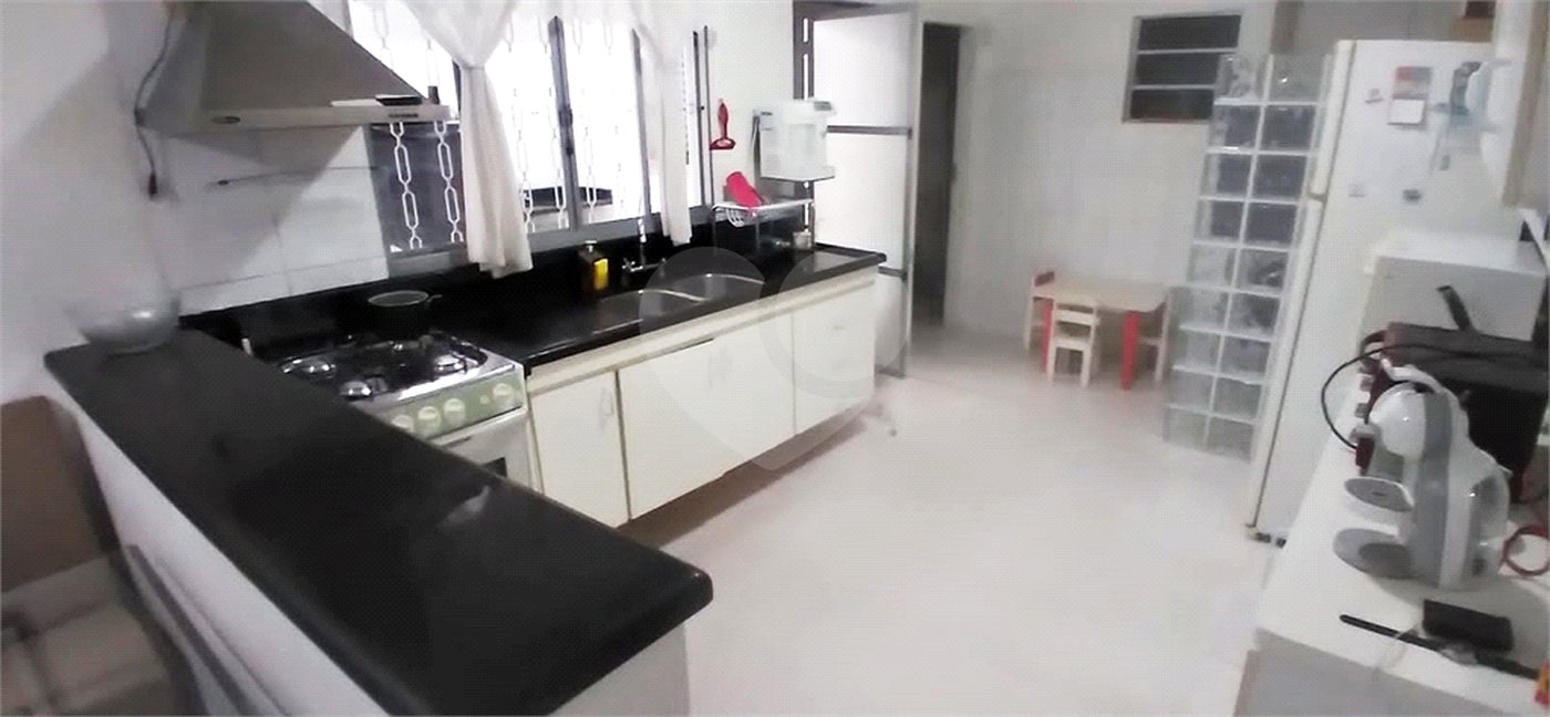 Casa à venda com 4 quartos, sendo 1 suíte, em Santana, São Paulo, SP