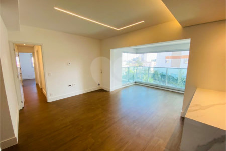 Apartamento à venda ou para alugar com 3 quartos, sendo 1 suíte,  em Vila Mogilar, Mogi das Cruzes, SP