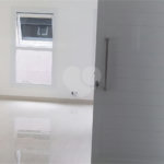 Casa à venda com 2 quartos, sendo 1 suíte, no condomínio Figueira Garden, Atibaia - SP