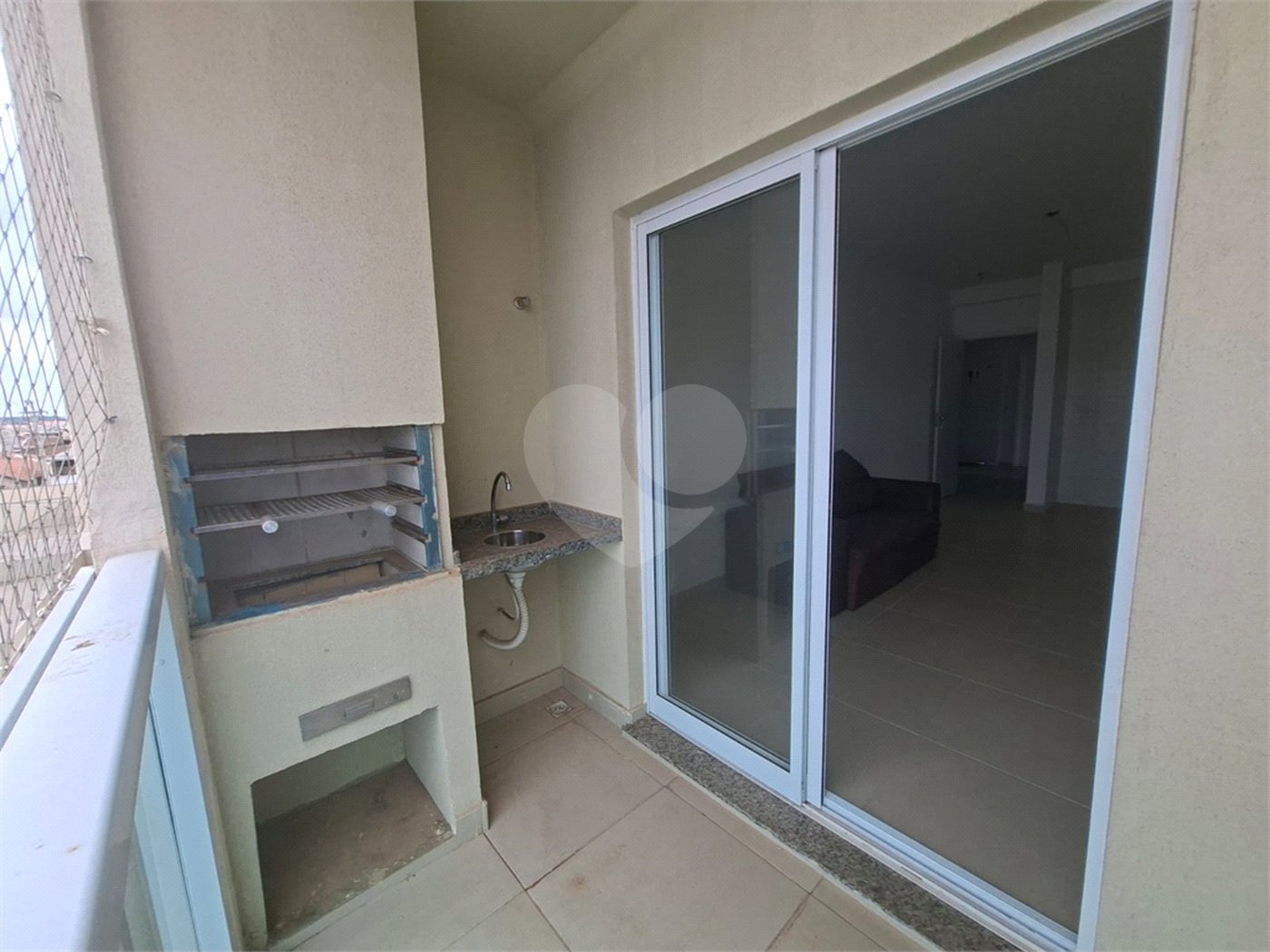 Apartamento à venda ou para alugar com 3 quartos, sendo 1 suíte, em Vila Macia, Itapetininga, SP