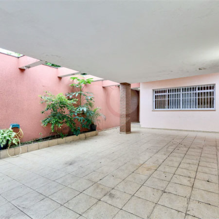 Sobrado à venda com 4 quartos, sendo 1 suíte, em Interlagos, São Paulo, SP