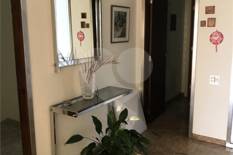 Sobrado à venda com 5 quartos, sendo 1 suíte, em Santana, São Paulo, SP