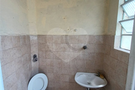 Casa à venda com 3 quartos, sendo 1 suíte, em Jardim Santo Elias, São Paulo, SP