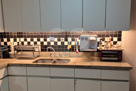 Apartamento à venda com 2 quartos, sendo 1 suíte,  em Copacabana, Rio de Janeiro, RJ