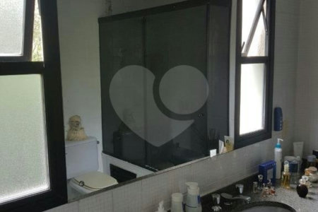 Apartamento à venda com 3 quartos, sendo 1 suíte, em Vila Andrade, São Paulo, SP