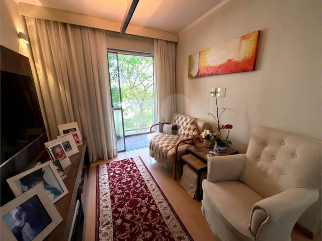 Apartamento à venda com 2 quartos, sendo 1 suíte,  em Campo Belo, São Paulo, SP