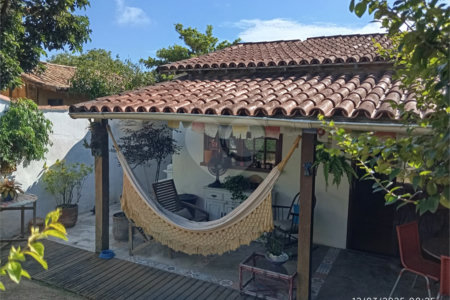 Casa à venda com 4 quartos, sendo 3 suítes, em Geribá, Armação dos Búzios, RJ