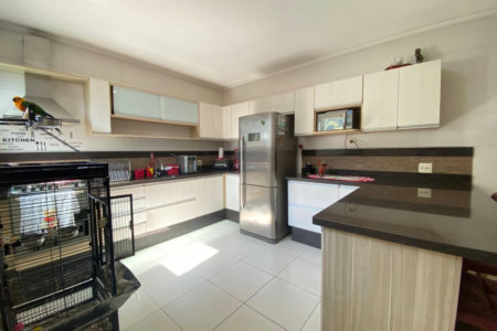 Casa com 2 dormitórios à venda, 127 m² por R$ 640.000,00 - Marapé - Santos/SP