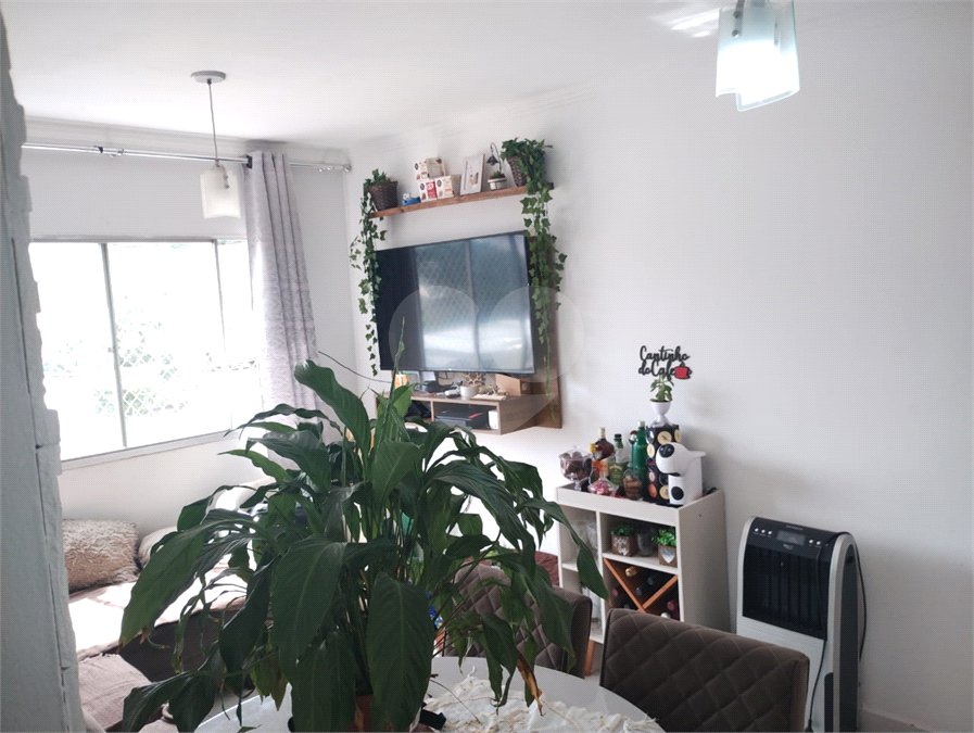 Apartamento à venda com 2 quartos, sendo 1 suíte,  em Vila Santa Clara, São Paulo, SP