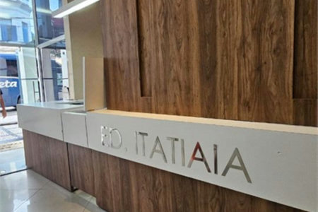Sala Comercial à venda, Centro, Santos - SA0018.