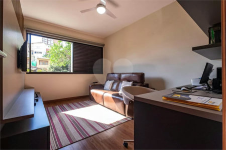 Apartamento à venda com 3 quartos, sendo 1 suíte, em Jardim das Bandeiras, São Paulo, SP