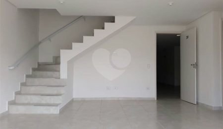 Apartamento à venda ou para alugar com 2 quartos, sendo 1 suíte,  em Vila Santa Isabel, São Roque, SP