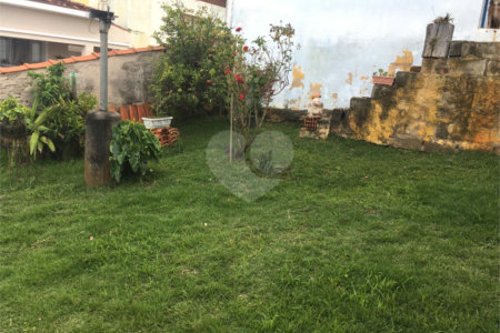 Casa à venda com 4 quartos, sendo 1 suíte, no Centro, Piracaia, SP
