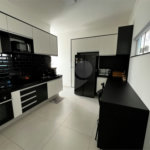 Casa à venda com 3 quartos, sendo 1 suíte, no condomínio Residencial Golden Ville, Itapetininga - SP