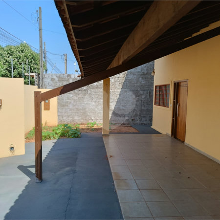 Casa à venda com 3 quartos em Parque São Carlos, Três Lagoas, MS