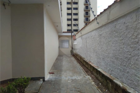 Casa Térrea à venda com 4 quartos, sendo 1 suíte, em Vila Rosália, Guarulhos, SP