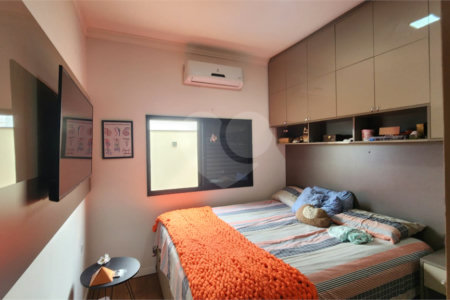 Casa à venda com 3 quartos, sendo 1 suíte, no condomínio Horto Florestal Villagio, Sorocaba - SP