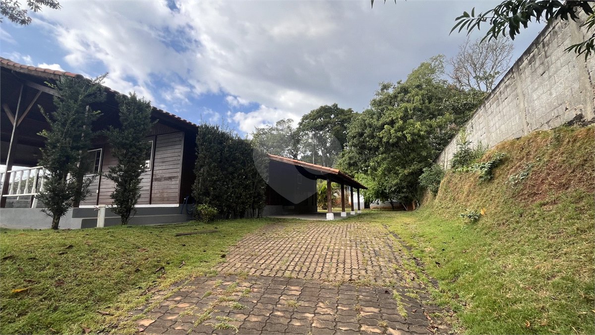 Casa Térrea para alugar com 3 quartos, sendo 1 suíte, em Jardim Estância Brasil, Atibaia, SP