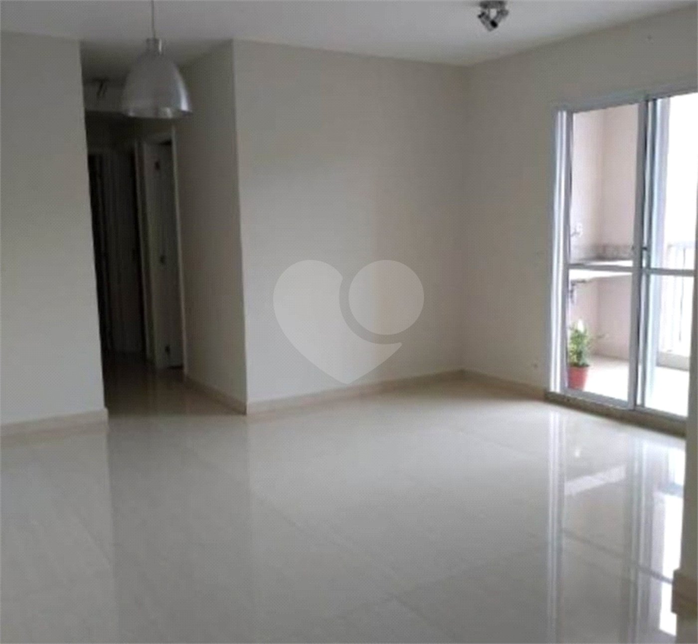 Apartamento para alugar com 3 quartos, sendo 1 suíte, em Lar São Paulo, São Paulo, SP