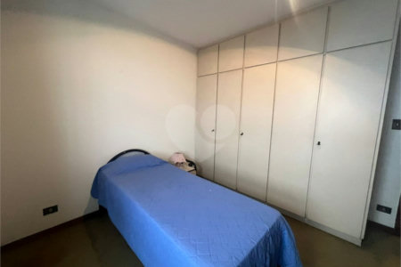 Sobrado à venda com 3 suítes em Vila Paulicéia, São Paulo, SP