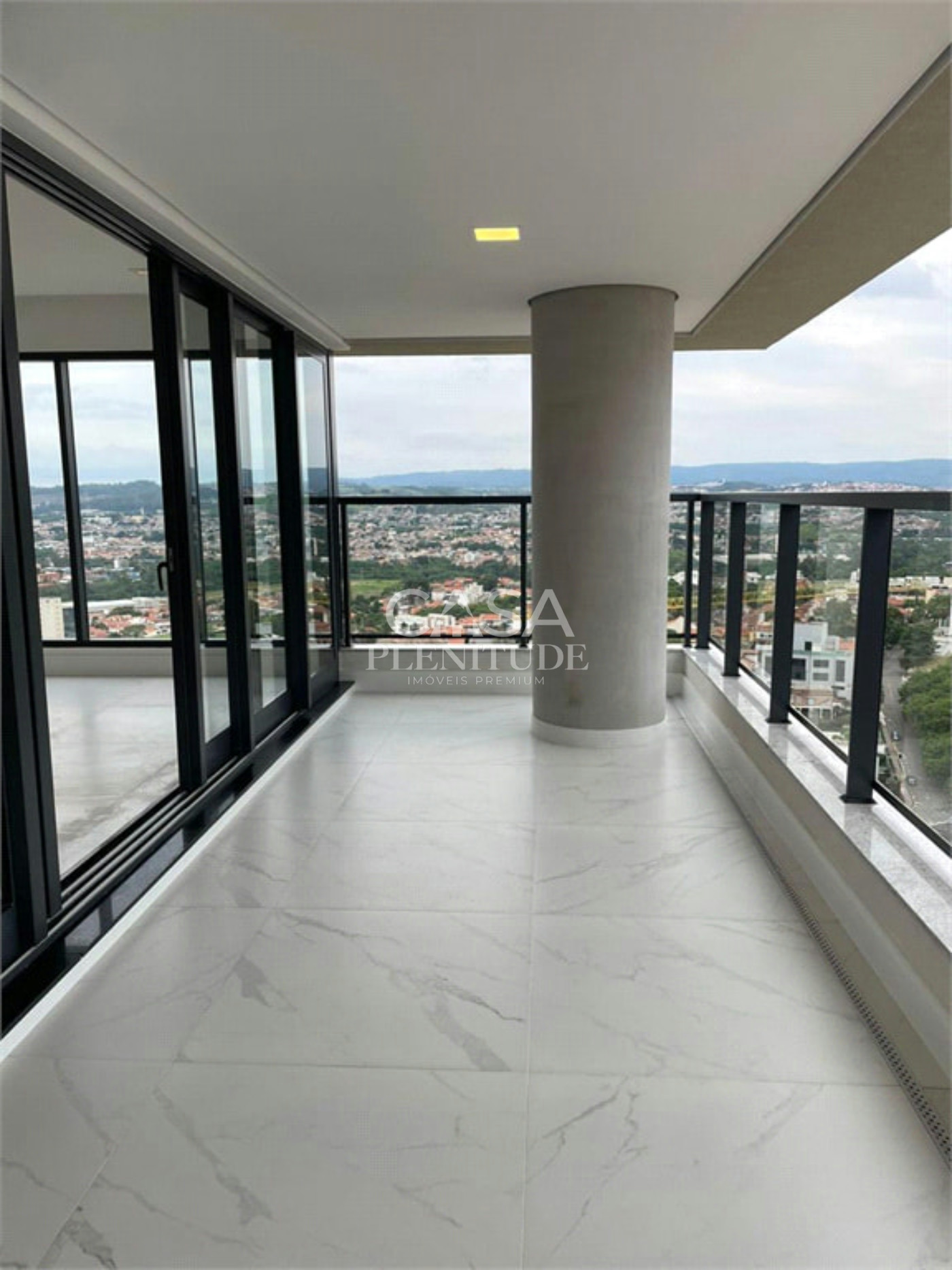 Apartamento à venda com 3 suítes em Jardim Faculdade, Sorocaba, SP