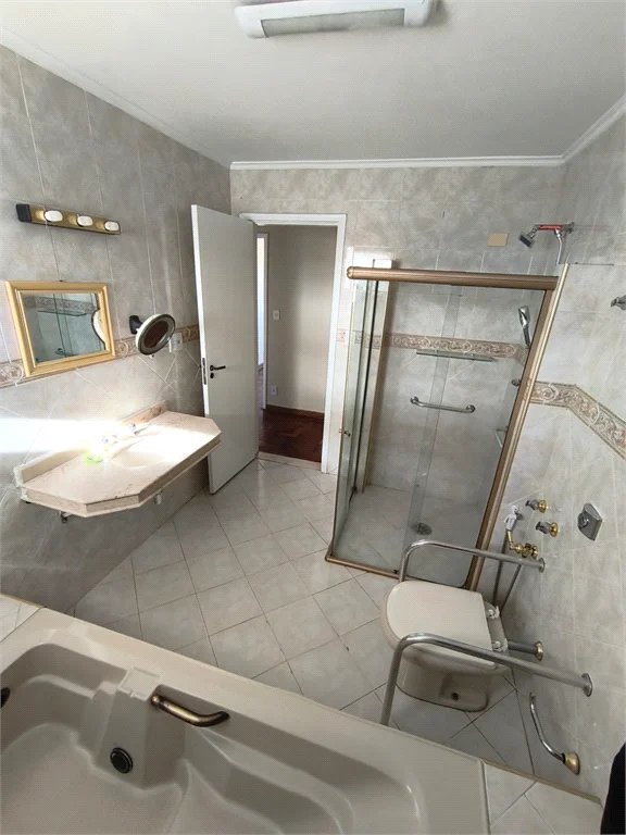 Apartamento à venda com 3 quartos, sendo 1 suíte, em Lapa, São Paulo, SP