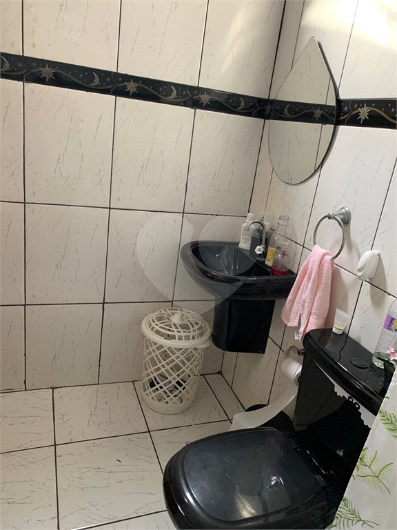 Sobrado à venda com 3 quartos, sendo 2 suítes, em Jardim São Lázaro, Ferraz de Vasconcelos, SP