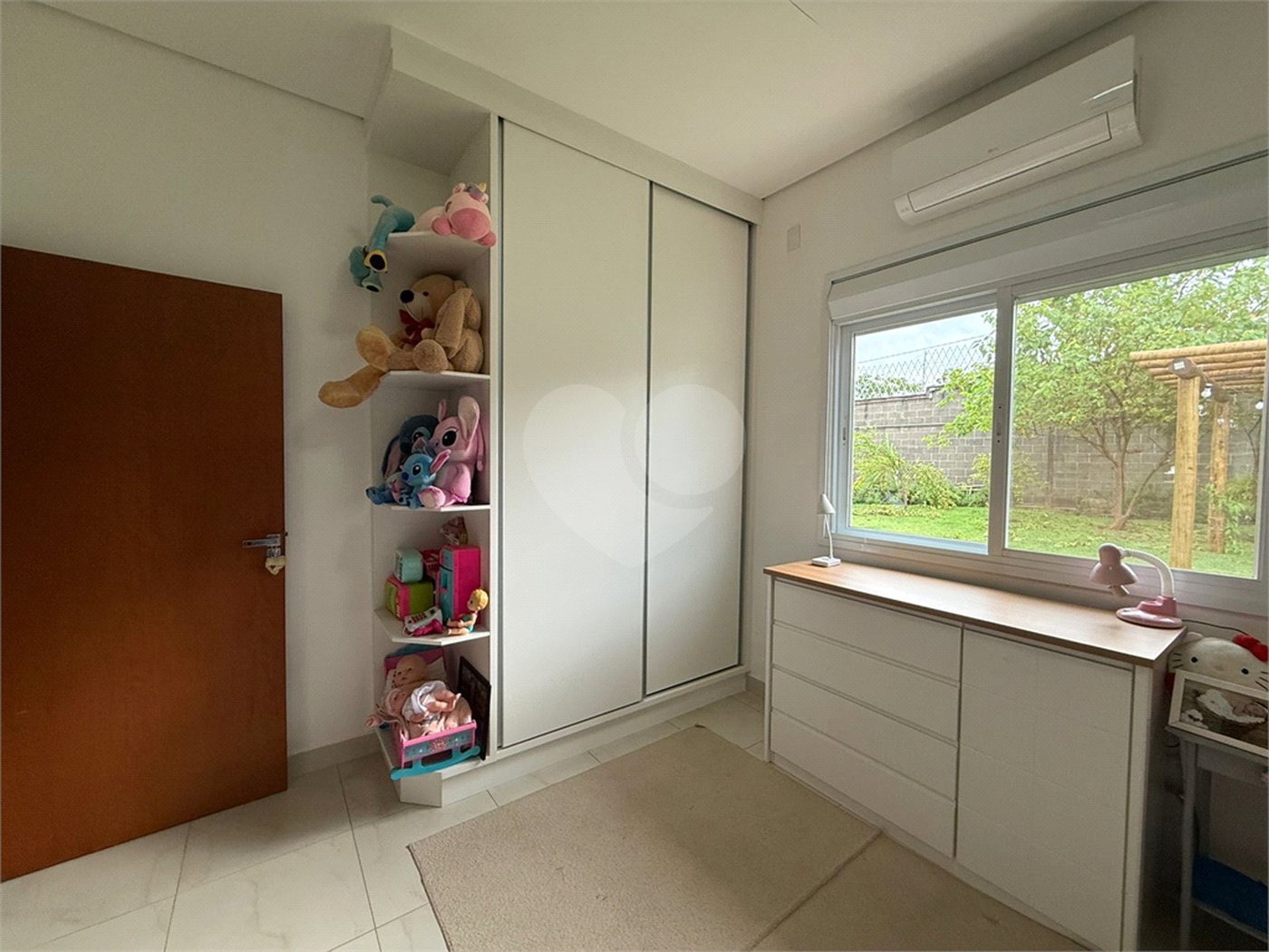 Casa à venda com 3 quartos, sendo 1 suíte,  no condomínio Reserva dos Vinhedos, Louveira - SP