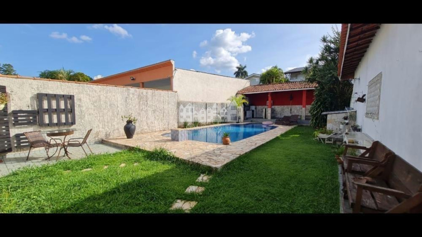 Casa à venda com 3 quartos, sendo 1 suíte, em Vila Santista, Atibaia, SP