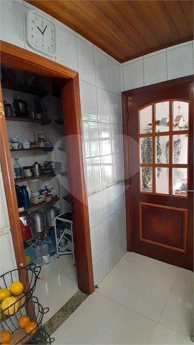 Sobrado à venda com 3 quartos, sendo 1 suíte, em Vila Isabela, Campos do Jordão, SP