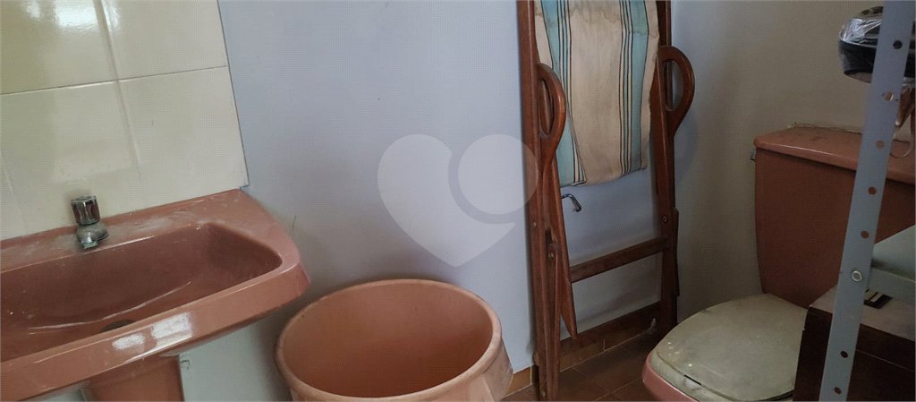 Casa Térrea à venda com 3 quartos, sendo 2 suítes, em Horto, São Paulo, SP