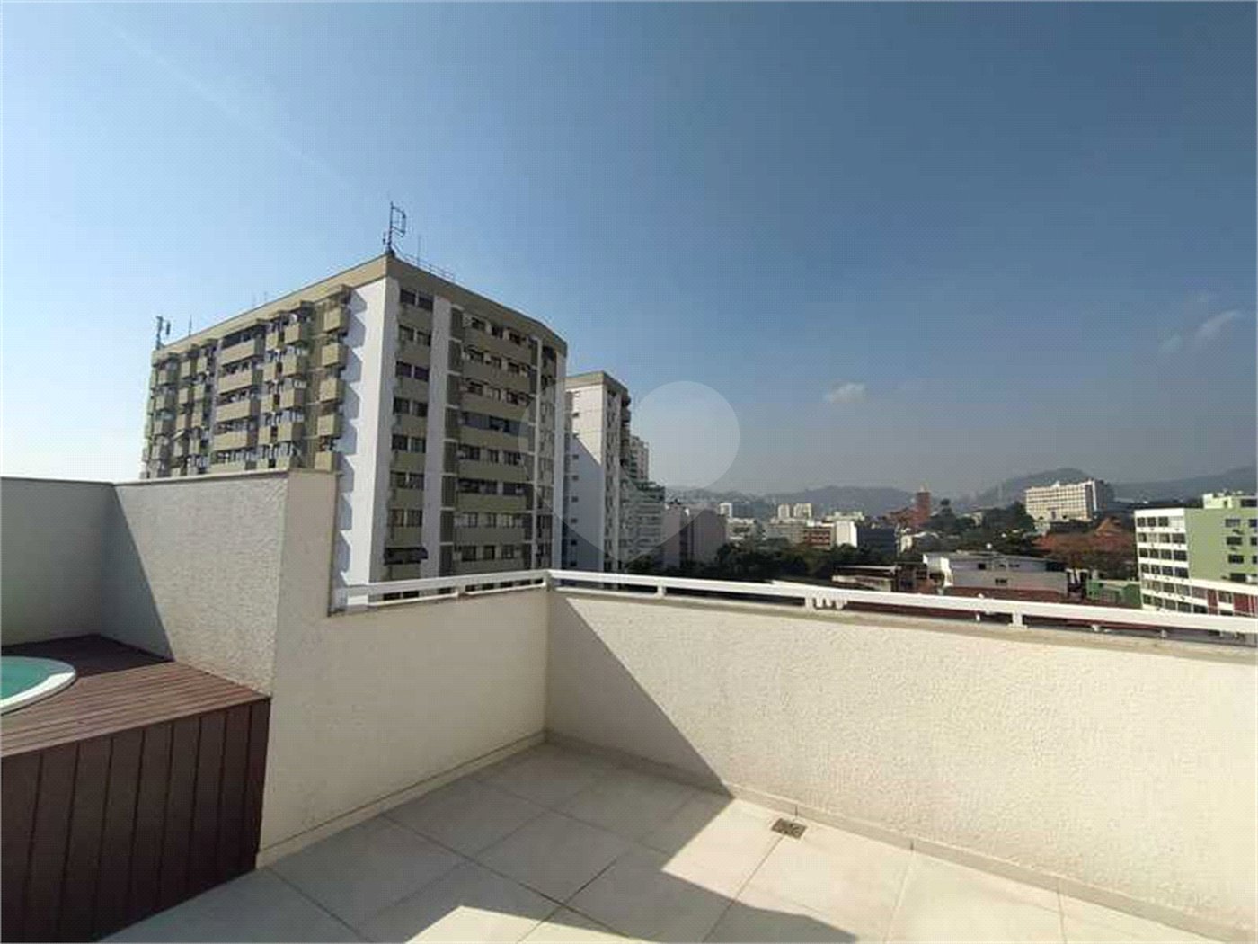 Cobertura à venda com 3 quartos, sendo 2 suítes, em Praça da Bandeira, Rio de Janeiro, RJ
