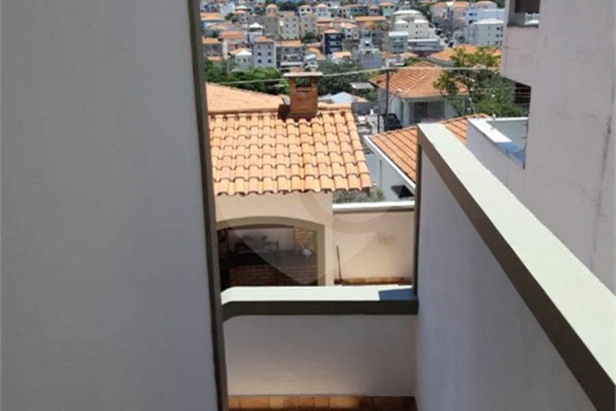 Sobrado à venda com 3 quartos, sendo 2 suítes, em Vila Paulicéia, São Paulo, SP