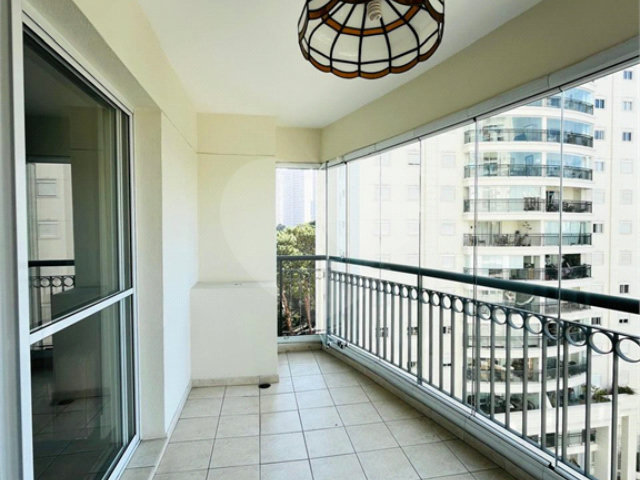 Apartamento à venda com 3 quartos, sendo 2 suítes,  em Jardim Marajoara, São Paulo, SP