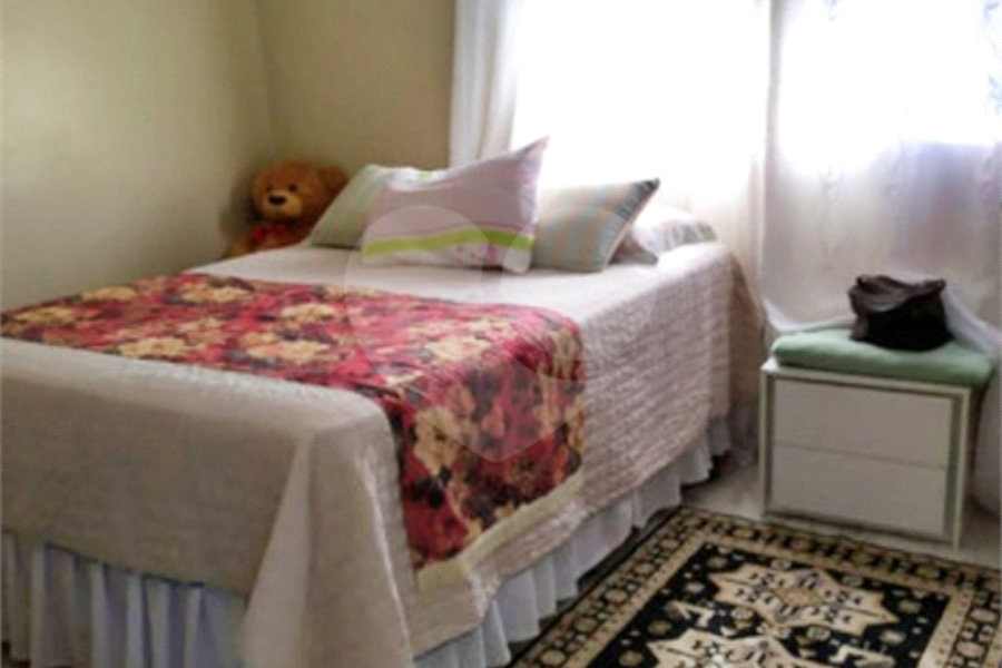Sobrado à venda com 3 quartos, sendo 1 suíte,  em Horto, São Paulo, SP