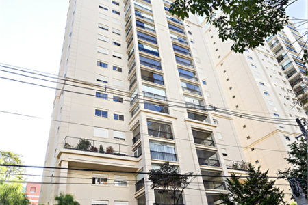 Apartamento à venda com 4 quartos, sendo 2 suítes, em Moema, São Paulo, SP