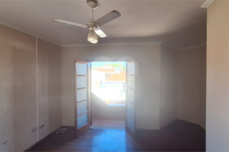 Casa à venda com 3 quartos, sendo 1 suíte, em Jardim Itanguá, Sorocaba, SP